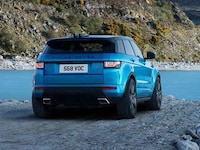 Celebratory Luxury CUVs Image 7