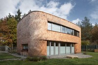Shingle-Surrounding Cottages Image 5