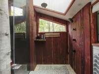 Rustic Treehouse Spas Image 3