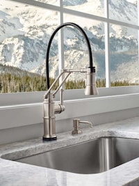 Lamp-Inspired Taps Image 5