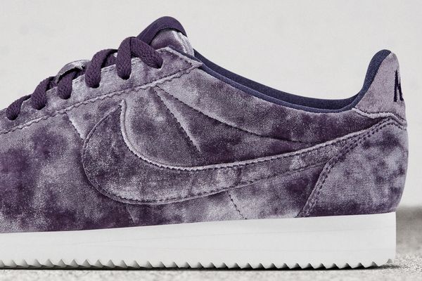 Feminine Tie-Dyed Sneakers Image 2