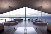 Floating Japanese Hotels Image 2