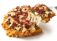 Korean-Inspired Chicken Pizzas Image 2