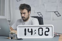 Electric Liquid Clocks Image 3