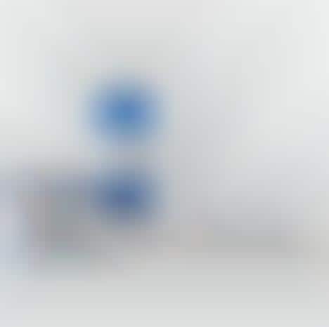 pipette baby cream to powder