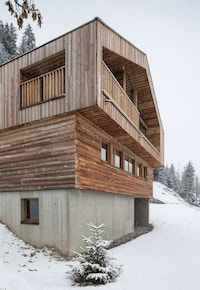 Minimalist Modern Chalets Image 2