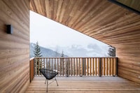 Minimalist Modern Chalets Image 7