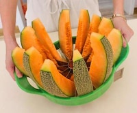 Melon-Segmenting Kitchen Tools Image 2