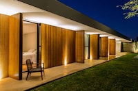 Hybrid Green Wall Architecture Image 8