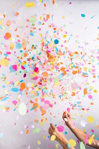 Oversized Confetti-Filled Balloons Image 2