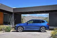 Aerodynamic Luxury Crossover SUVs Image 3