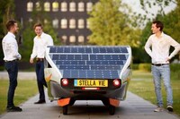 Sunlight-Optimizing Solar Vehicles Image 4