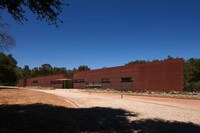 Broad-Spanning Bungalows Image 7