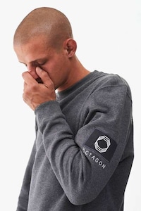 Blurred Face Streetwear Editorials Image 6