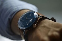 Kinetically Charged Smartwatches Image 3