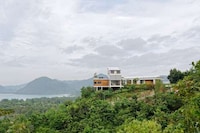 Dump Truck-Inspired Homes Image 4