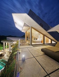 Dump Truck-Inspired Homes Image 6