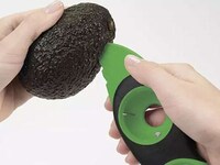 Multi-Use Avocado Slicers Image 5