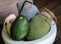 Fruit-Ripening Sleeves Image 2