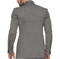 Stretchy Stain-Repelling Suits Image 3