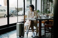 Smart TSA-Approved Suitcases Image 6