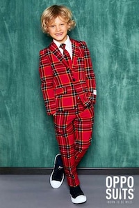 Vibrantly Patterned Formalwear Image 4