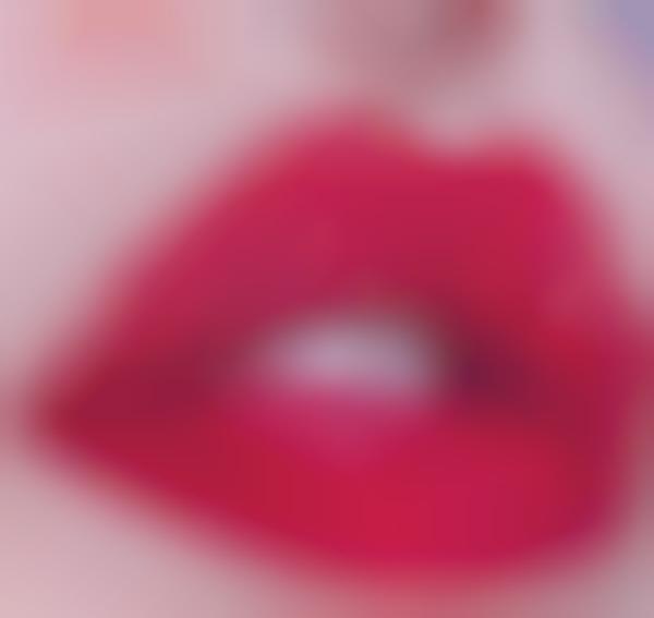 Caviar-Inspired Lip Looks