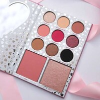 Cotton Candy-Inspired Cosmetics Image 6