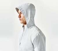 Minimalist Outdoor Technical Jackets Image 2