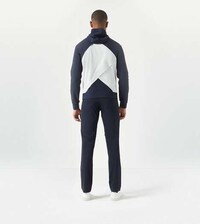 Minimalist Outdoor Technical Jackets Image 8