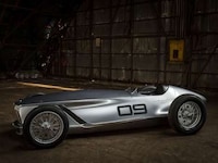 Retro Japanese Race Cars Image 2