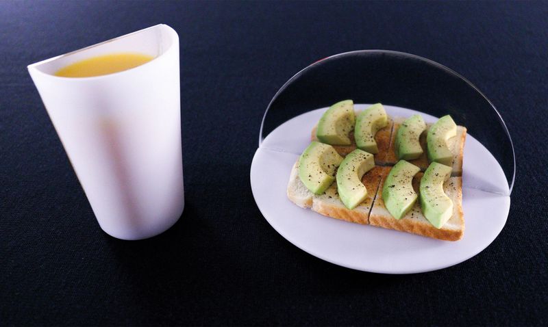 Deceptive Mirrored Tableware