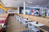 Millennial Parent Restaurant Rebrandings Image 4