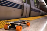 Compact Electric Skateboards Image 2