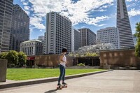 Compact Electric Skateboards Image 5