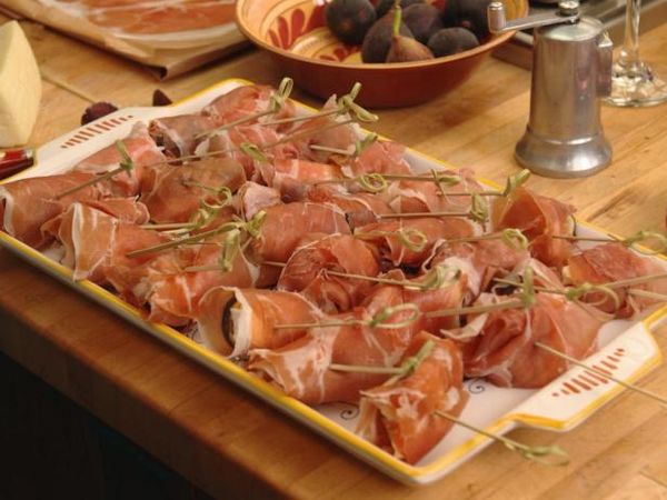 Prosciutto-Wrapped Figs