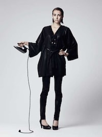 Avant-Garde Street Fashion Image 3