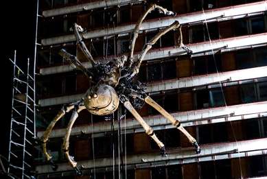 Giant Steampunk Spiders
