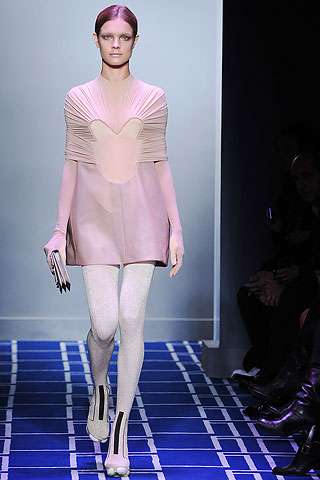 Geometric Runway Fashion