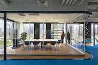 Vacation-Themed Office Spaces Image 8
