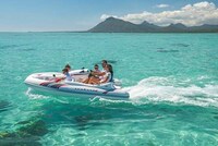 Ingenious Inflatable Watercraft Image 5