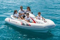 Ingenious Inflatable Watercraft Image 6