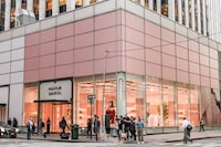 Luxe Leather Pop-Up Shops Image 4