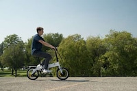 Highly Portable Folding eBikes Image 6