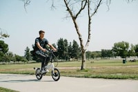 Highly Portable Folding eBikes Image 8