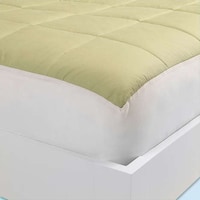 Temperature-Balancing Bedding Image 4