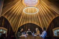 Elevated Outdoor Meeting Spaces Image 5
