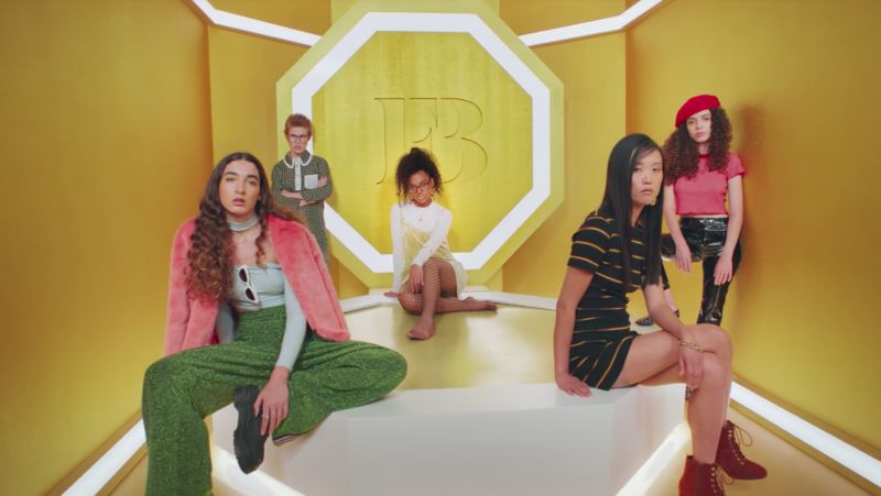 Live-Created Beauty Campaigns