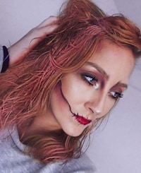 Shimmering Temporary Hair Makeup Image 2