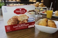 Cheese-Infused Bagel Snacks Image 2